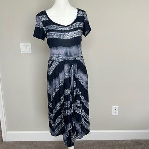 Brand New BCBGMAXAZRIA midi short sleeve dress